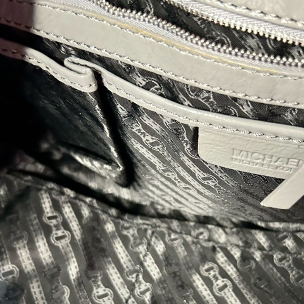 Michael Kors Large Drawstring Metallic Grey Pebbled Leather, Studded Tote EUC - Picture 7 of 10